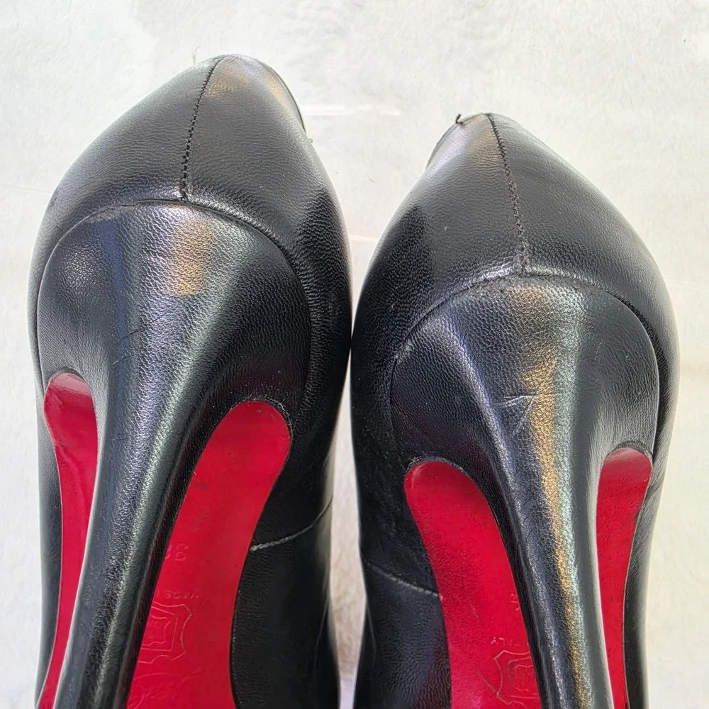 Christian Louboutin Black Leather Pumps Heels Red Sole Size 38.5 Italy